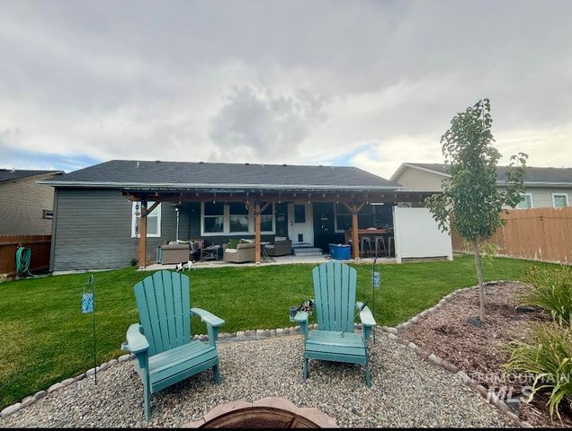 389 Arrow St, Twin Falls, ID 83301