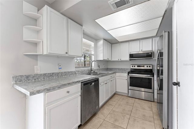 5633 MARVELL AVENUE, Orlando, FL 32839