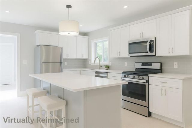 2913 NE Russell Road, Kansas City, MO 64117