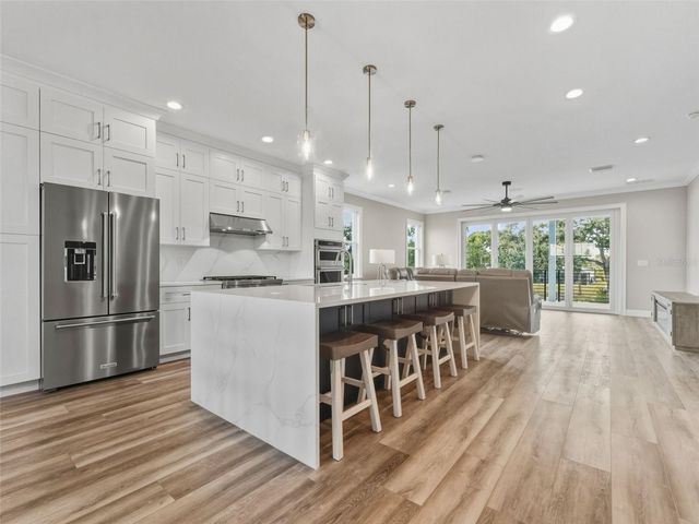 8717 DRIFTWOOD DRIVE, Tampa, FL 33615