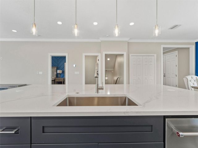 8717 DRIFTWOOD DRIVE, Tampa, FL 33615