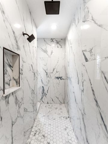 8717 DRIFTWOOD DRIVE, Tampa, FL 33615