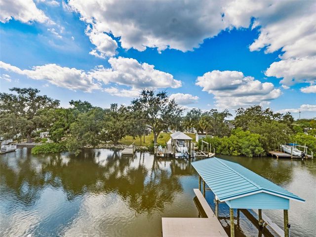 8717 DRIFTWOOD DRIVE, Tampa, FL 33615