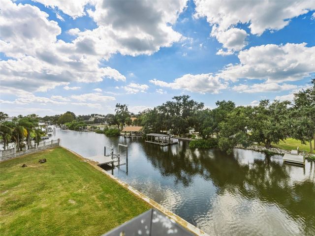 8717 DRIFTWOOD DRIVE, Tampa, FL 33615