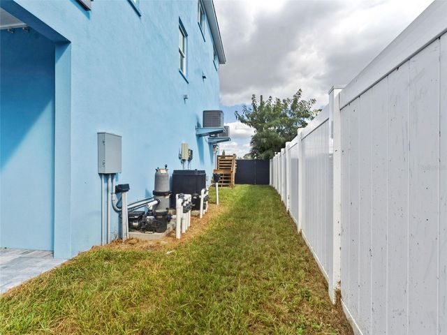 8717 DRIFTWOOD DRIVE, Tampa, FL 33615