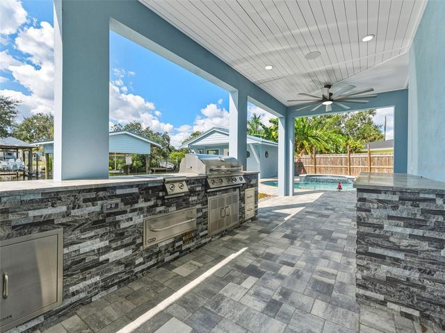 8717 DRIFTWOOD DRIVE, Tampa, FL 33615