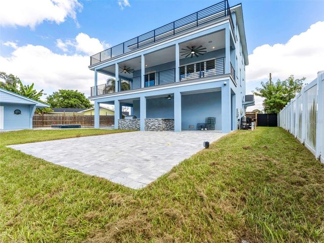 8717 DRIFTWOOD DRIVE, Tampa, FL 33615