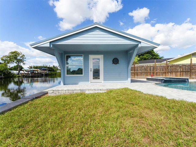 8717 DRIFTWOOD DRIVE, Tampa, FL 33615