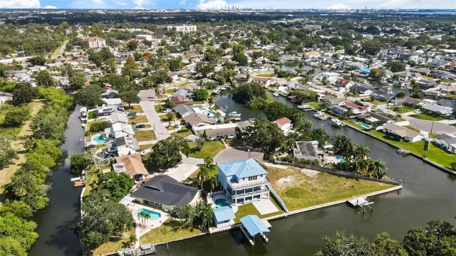 8717 DRIFTWOOD DRIVE, Tampa, FL 33615