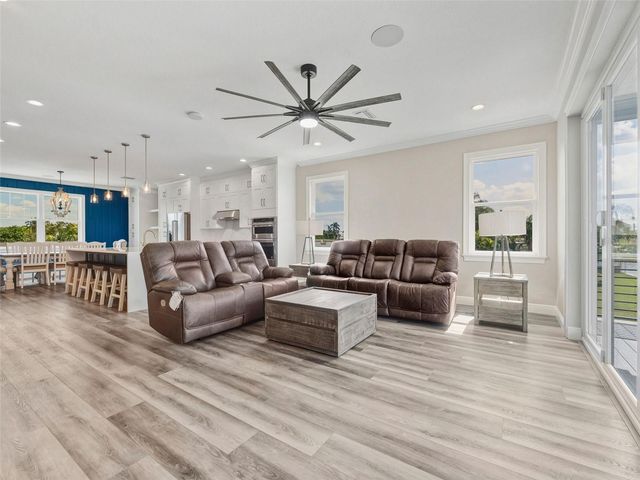 8717 DRIFTWOOD DRIVE, Tampa, FL 33615