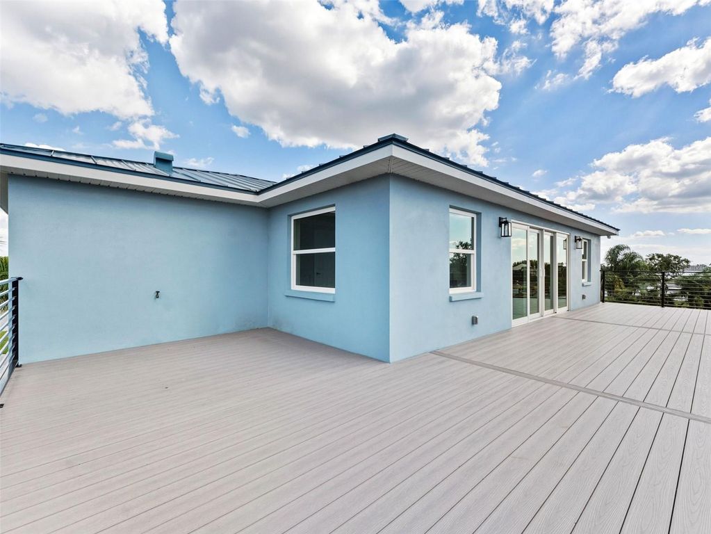 Image 48 of property listing at 8717 DRIFTWOOD DRIVE, Tampa, FL 33615