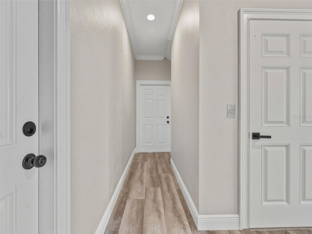 Image 7 of property listing at 8717 DRIFTWOOD DRIVE, Tampa, FL 33615