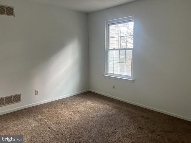 325 BARLEY DR, Newark, DE 19702