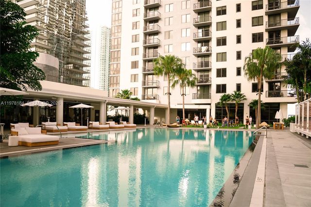 275 SW 6th St 507, Miami, FL 33130