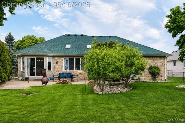 22280 John Deere Lane, Macomb, MI 48044