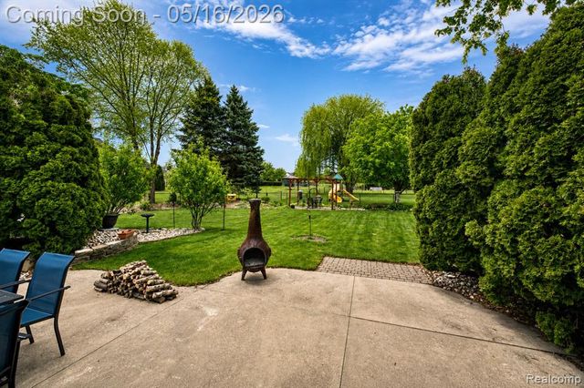 22280 John Deere Lane, Macomb, MI 48044