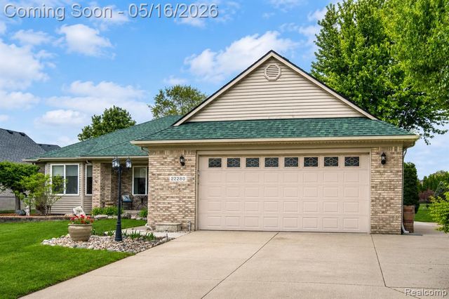 22280 John Deere Lane, Macomb, MI 48044