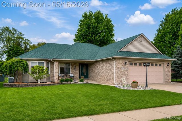22280 John Deere Lane, Macomb, MI 48044