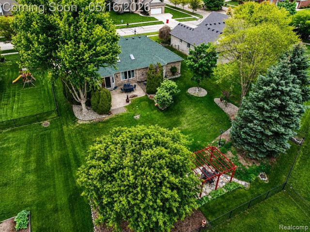 22280 John Deere Lane, Macomb, MI 48044
