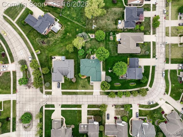 22280 John Deere Lane, Macomb, MI 48044