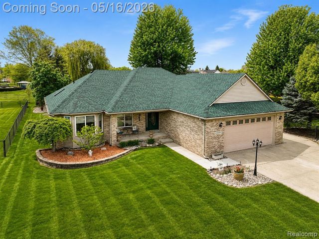 22280 John Deere Lane, Macomb, MI 48044
