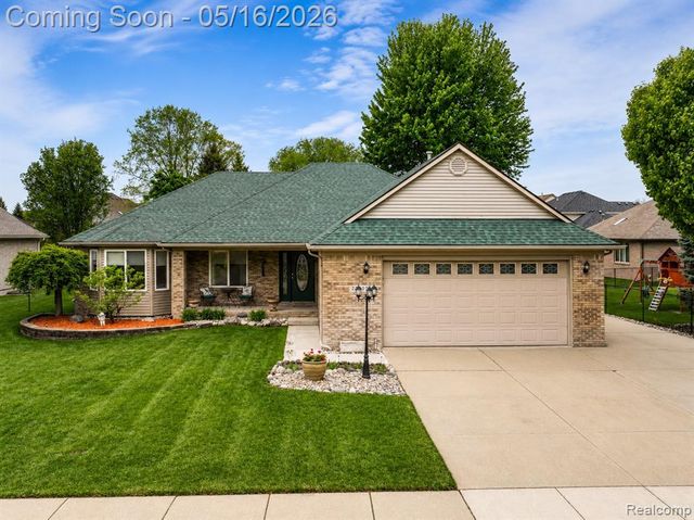 22280 John Deere Lane, Macomb, MI 48044