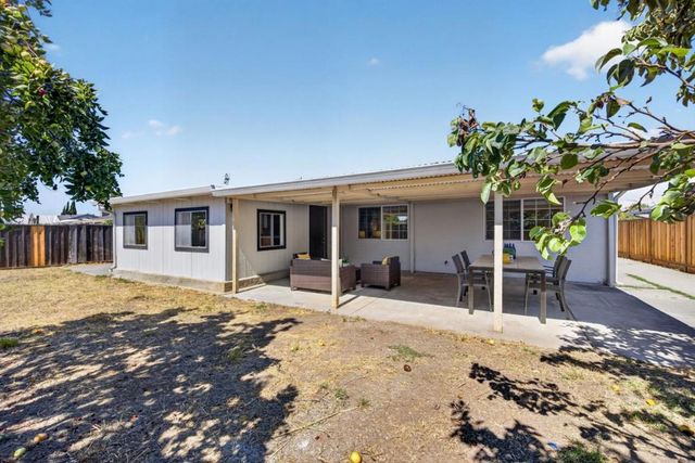 1679 Flickinger Avenue, San Jose, CA 95131