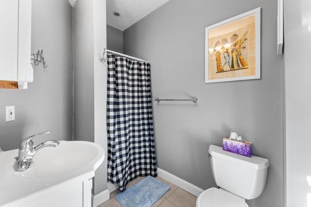 29-31 Middlesex St 1, Chelmsford, MA 01863