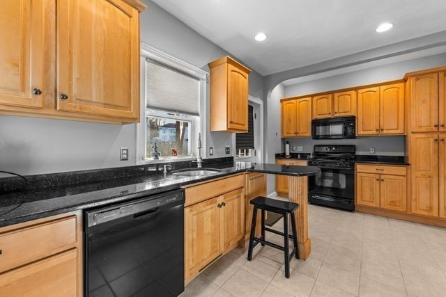 29-31 Middlesex St 1, Chelmsford, MA 01863