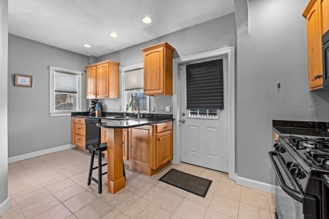 29-31 Middlesex St 1, Chelmsford, MA 01863