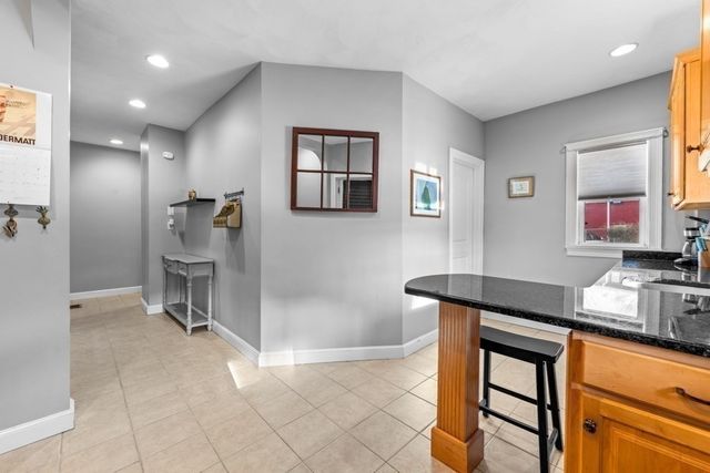 29-31 Middlesex St 1, Chelmsford, MA 01863