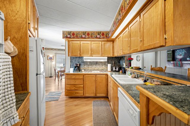 2650 W UNION HILLS Drive 8, Phoenix, AZ 85027