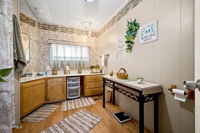 2650 W UNION HILLS Drive 8, Phoenix, AZ 85027