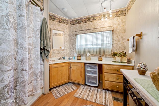 2650 W UNION HILLS Drive 8, Phoenix, AZ 85027