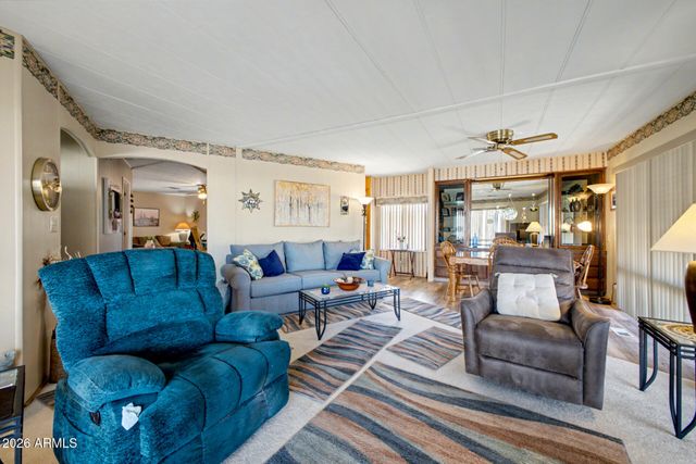 2650 W UNION HILLS Drive 8, Phoenix, AZ 85027