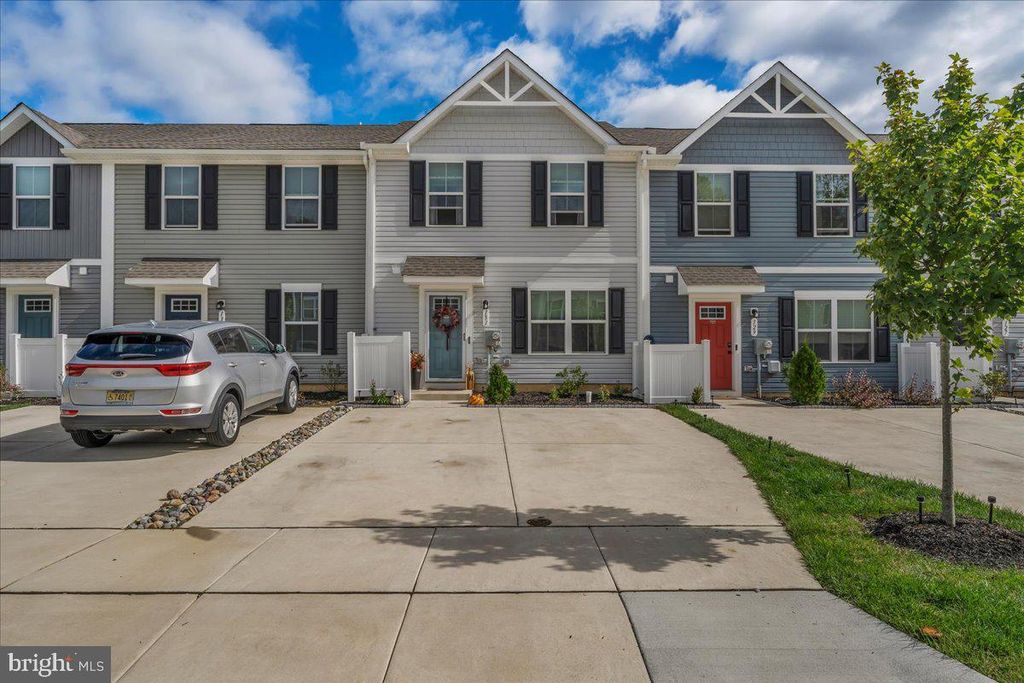 131 ROWAND WAY E, CLEMENTON, NJ 08021 — exterior