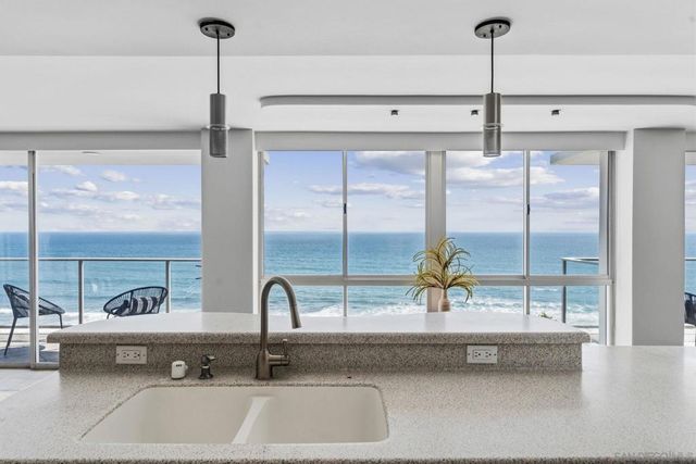 1830 Avenida Del Mundo 907, Coronado, CA 92118