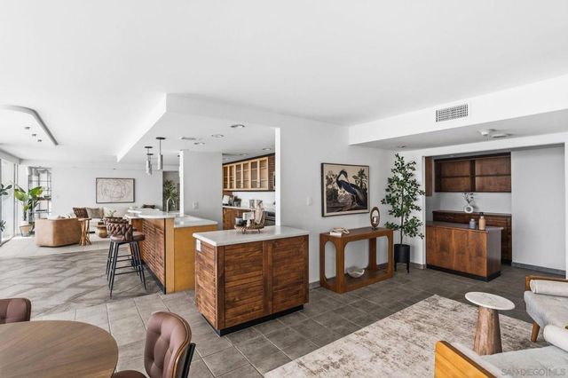 1830 Avenida Del Mundo 907, Coronado, CA 92118