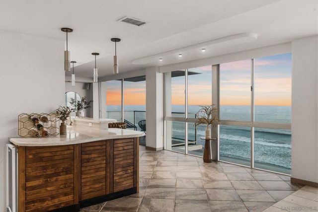 1830 Avenida Del Mundo 907, Coronado, CA 92118