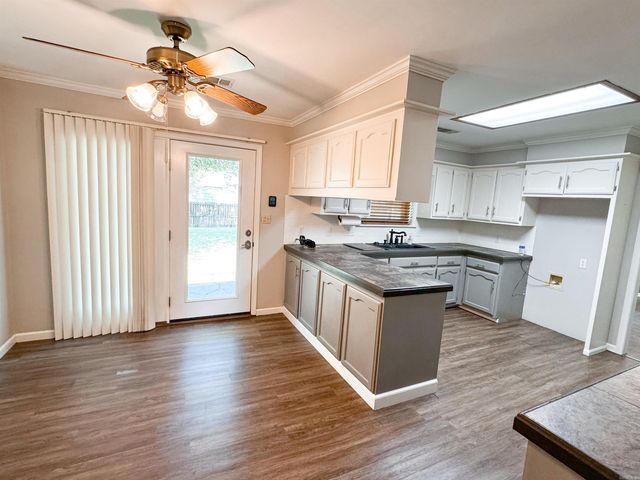 11 Jenny Lynn, Searcy, AR 72143