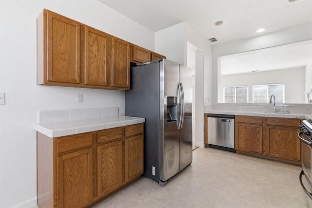 3920 Mount Ritter Ct, Stockton, CA 95212