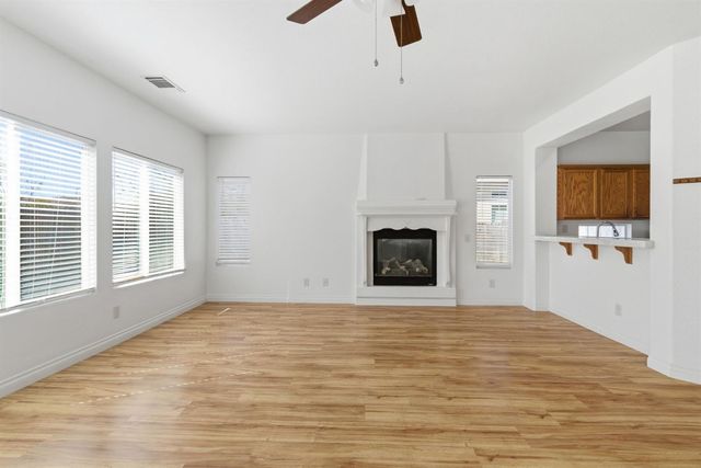 3920 Mount Ritter Ct, Stockton, CA 95212