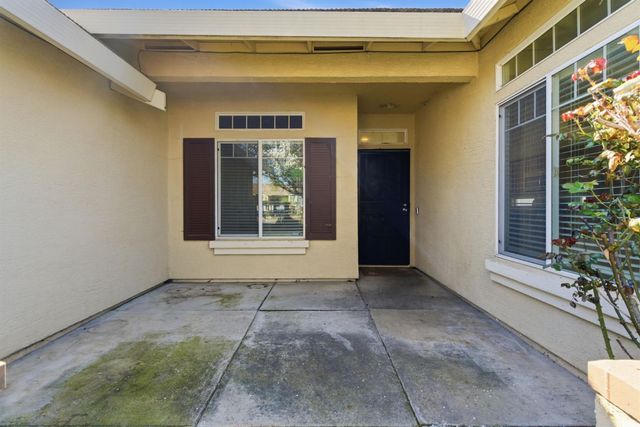 3920 Mount Ritter Ct, Stockton, CA 95212