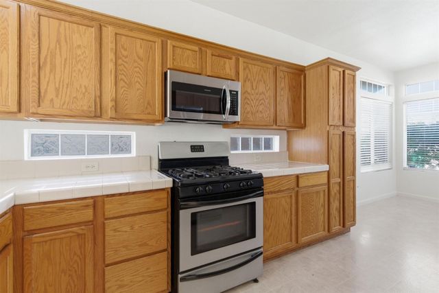 3920 Mount Ritter Ct, Stockton, CA 95212