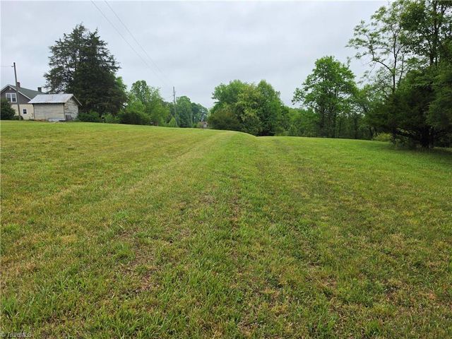 2729 Asbury Road, Mount Airy, NC 27030