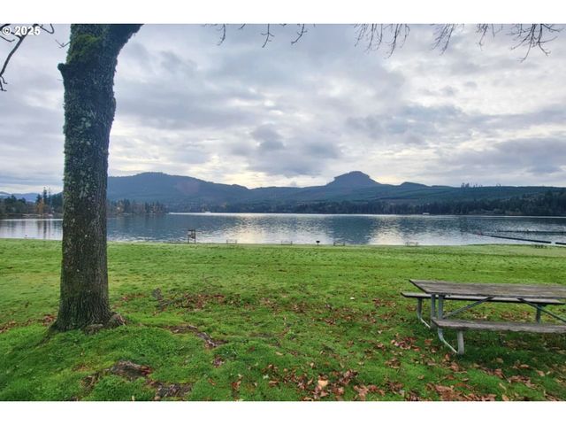 75 W MAIN St, Lowell, OR 97452