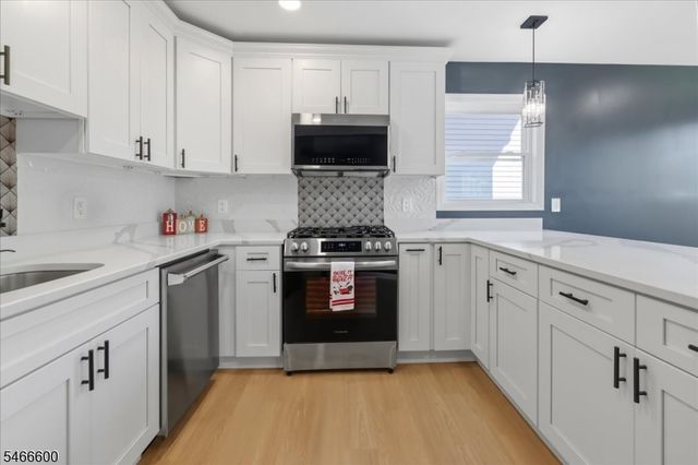 Harvey Ave, Rochelle Park Twp., NJ 07662