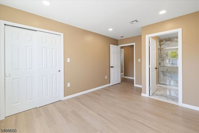 Harvey Ave, Rochelle Park Twp., NJ 07662
