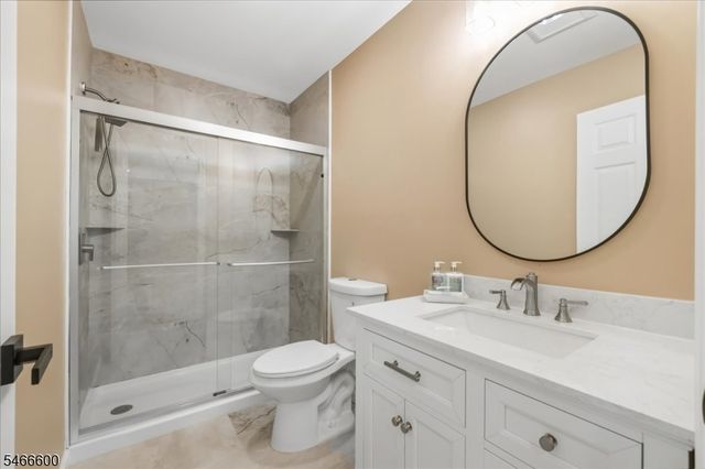Harvey Ave, Rochelle Park Twp., NJ 07662