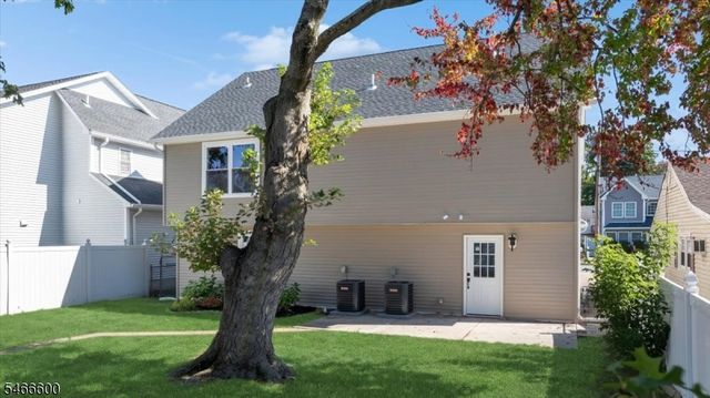 Harvey Ave, Rochelle Park Twp., NJ 07662